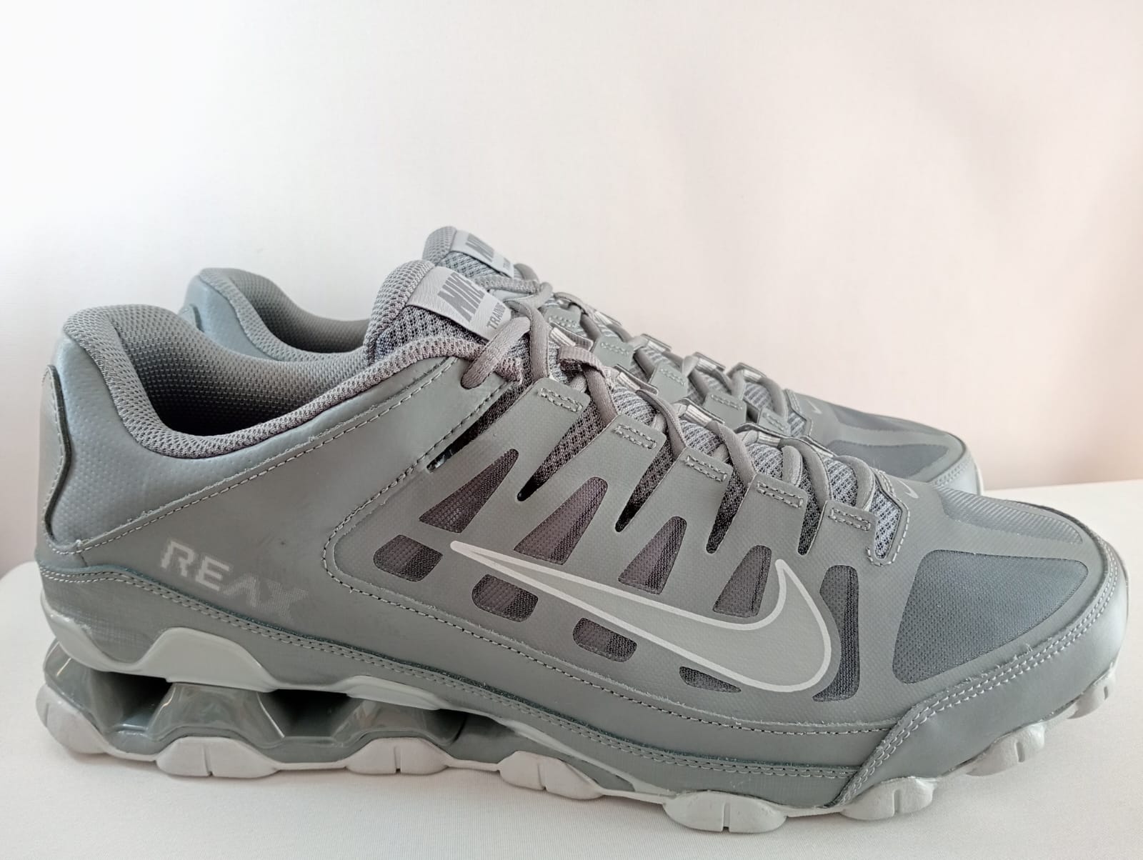 Nike Reax