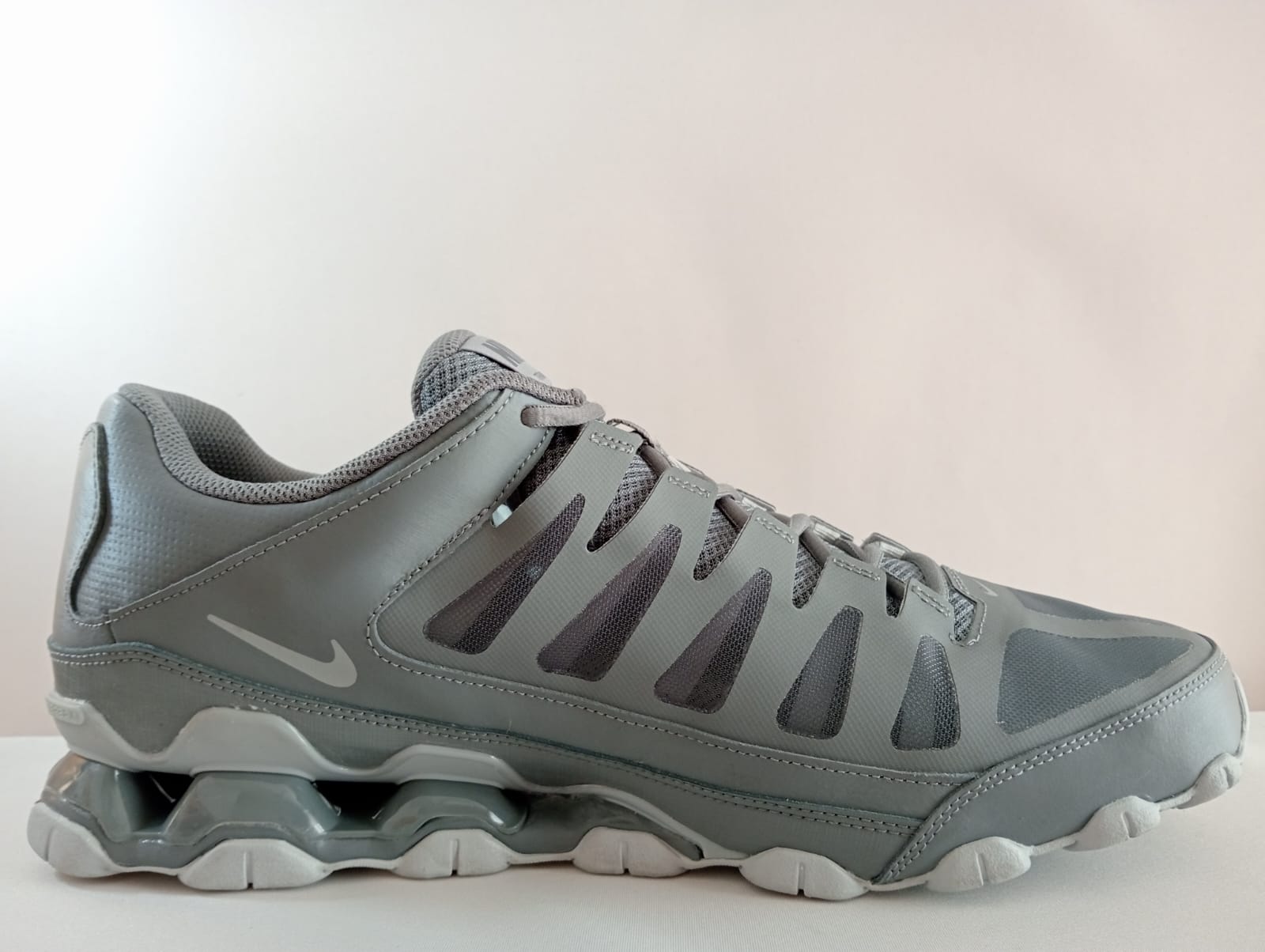 Nike Reax