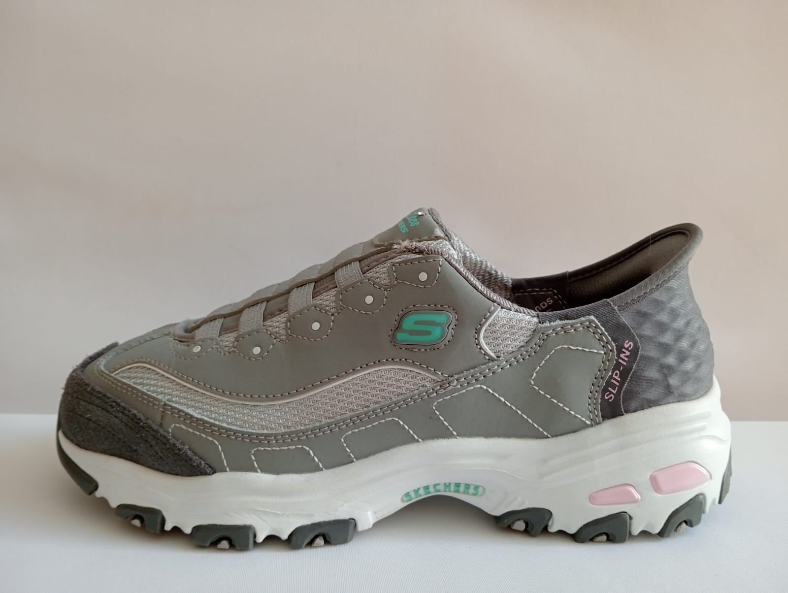 Skechers D’Lites – Slip-Ins