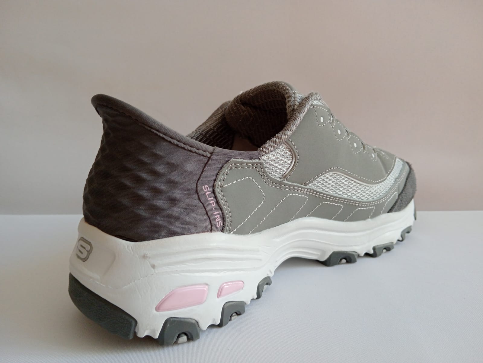 Skechers D’Lites – Slip-Ins